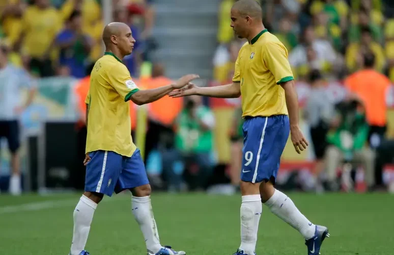 Roberto Carlos confirma compra da Inter de Limeira ao lado de Ronaldo