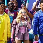 Ronaldo e Ronaldinho dividem o palco com Madonna na final da Copa