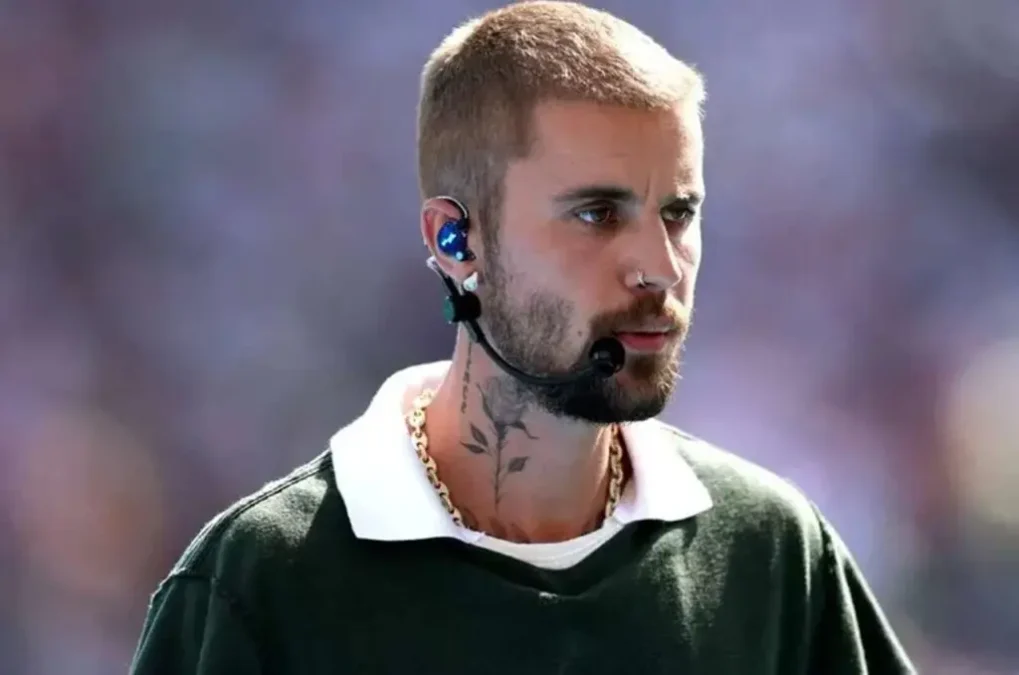 Justin Bieber leva mensagem de fé na final da Copa do Mundo de 2026 Justin Bieber canta música gospel na final da Copa do Mundo de 2026 e leva mensagem de fé ao maior palco do futebol