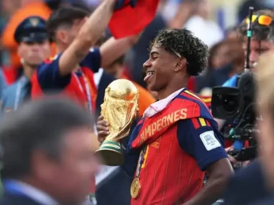 Conheça a história de Lamine Yamal, campeão da Copa do Mundo aos 19 anos