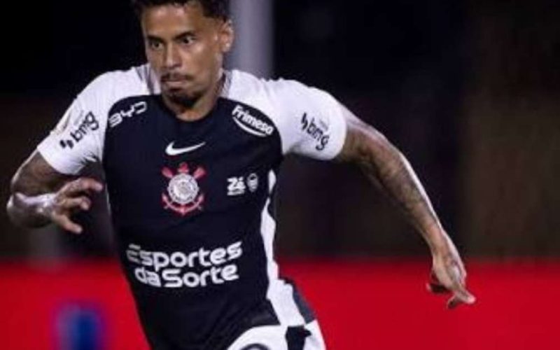 Hugo Souza é o jogador do Corinthians com mais minutos jogados no Brasileirão 2023