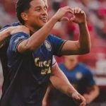 Flamengo confirma a contratação do ponta equatoriano Anthony Valencia para a temporada