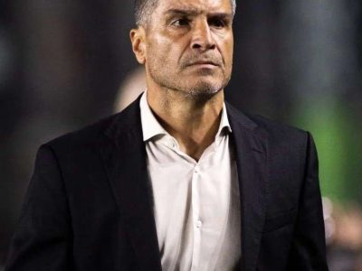 Pedro Emanuel comemora primeira vitória no Brasileirão e alivia pressão no Vasco