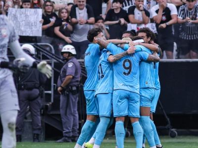 Santos derrota Corinthians com gol de Oliva e encontra fôlego no Brasileiro