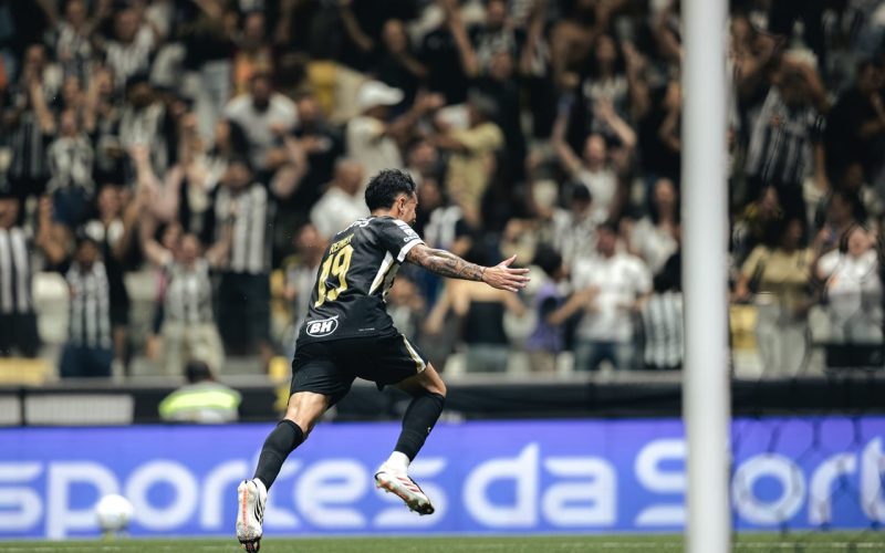 Reinier brilha com golaço e garante vitória do Atlético-MG sobre o Vitória no Brasileirão