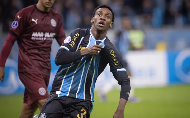 Grêmio acerta venda de Gabriel Mec ao Porto por R$ 60 milhões e alivia finanças do clube