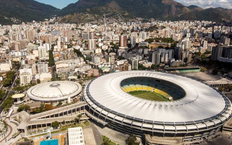 Domingo de Clássicos: Flamengo x Botafogo e Corinthians x Santos agitam o Brasileirão