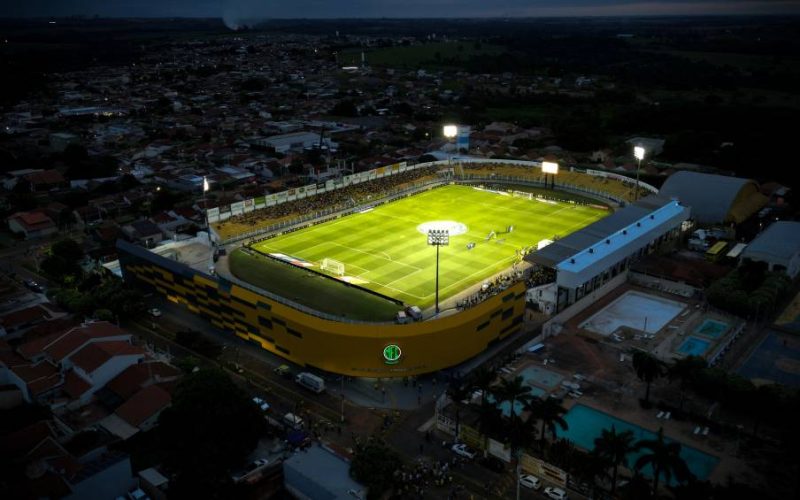 Mirassol e Palmeiras se enfrentam neste domingo pelo Brasileirão com transmissão exclusiva