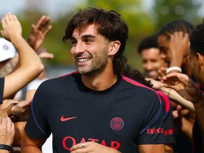PSG contrata Ferran Torres