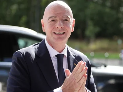 França se junta a países europeus e retira apoio à candidatura de Gianni Infantino na FIFA