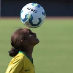 Futebol Feminino ganha prioridade com nova lei que estabelece diretrizes para profissionalização no Brasil