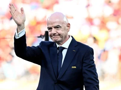 Gianni Infantino confirma candidatura à presidência da FIFA em meio a críticas e crise interna