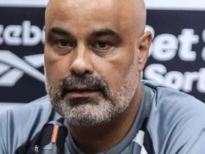 Cristian Souza lidera defesa sólida do Santa Cruz na Série C com 100% de aproveitamento e sem gols sofridos