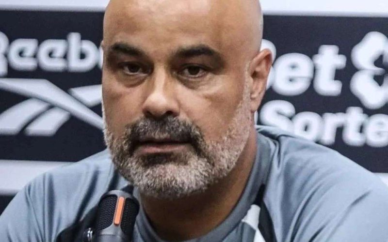 Cristian Souza lidera defesa sólida do Santa Cruz na Série C com 100% de aproveitamento e sem gols sofridos