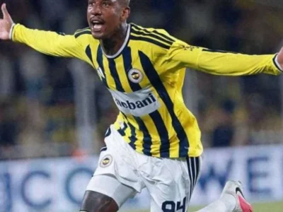 Anderson Talisca rescinde contrato com Fenerbahçe e é anunciado pelo Al-Jazira
