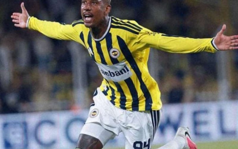 Anderson Talisca rescinde contrato com Fenerbahçe e é anunciado pelo Al-Jazira