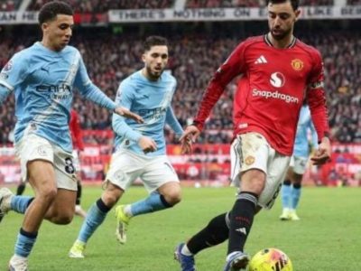 Manchester United busca superação no clássico contra Manchester City pela Premier League