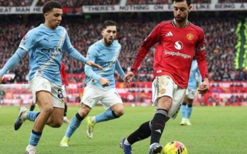 Manchester United busca superação no clássico contra Manchester City pela Premier League