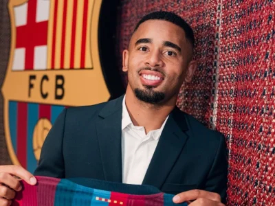 Barcelona oficializa contratação de Gabriel Jesus e Palmeiras fatura R$ 1,2 milhão