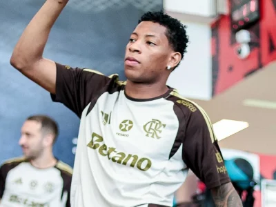 Flamengo critica Dínamo de Moscou por situação de Gonzalo Plata e promete reparações