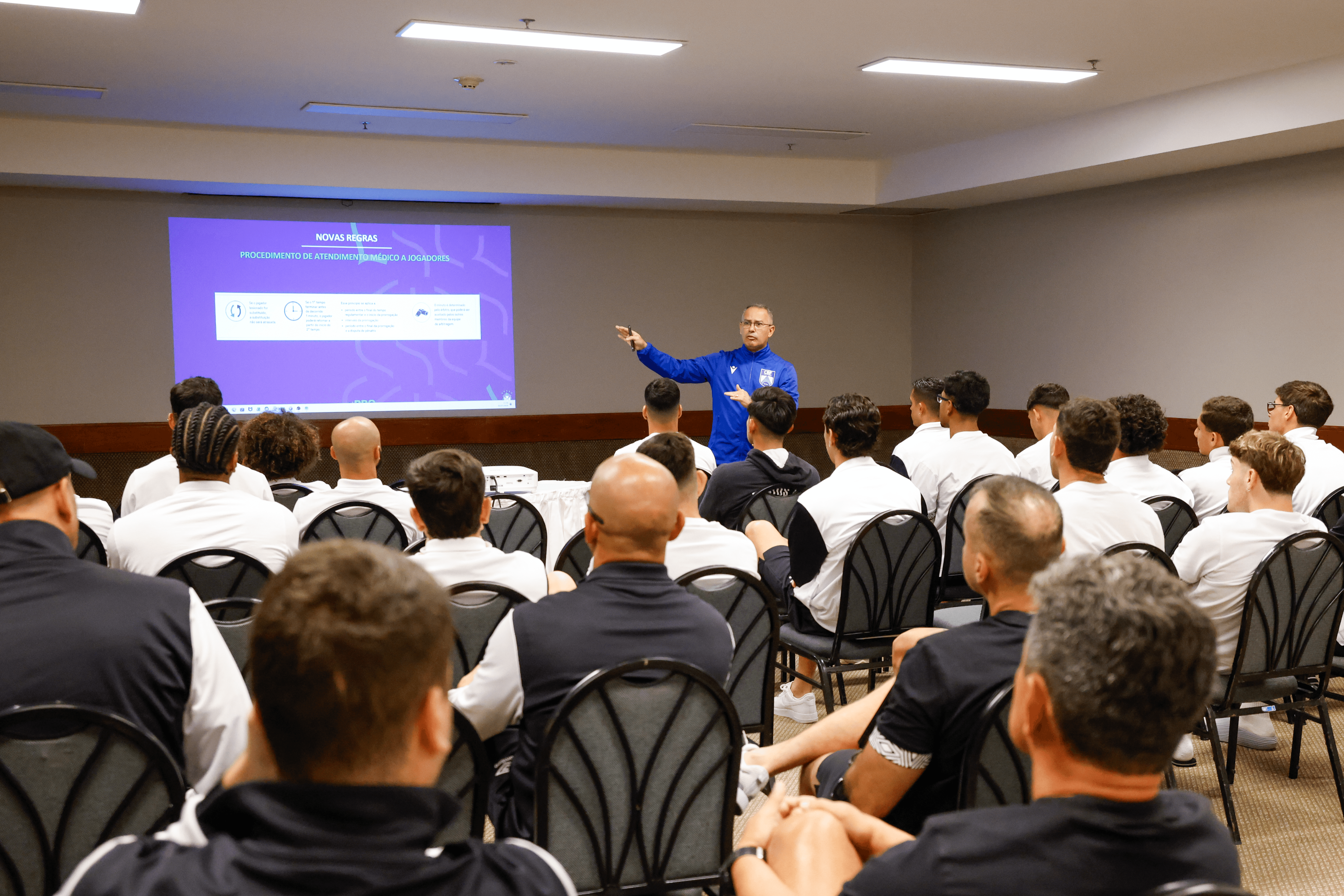 CBF se reúne com Santos para esclarecer novas regras do futebol antes da Sul-Americana