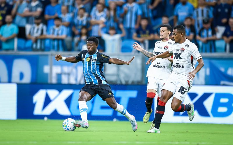 Vitória tenta se reerguer contra o Grêmio em duelo decisivo no Barradão pela Série A
