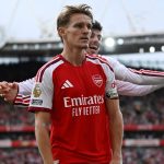 Arsenal vence Chelsea de virada e mantém 100% na Premier League com 12 jogos sem perder para o rival