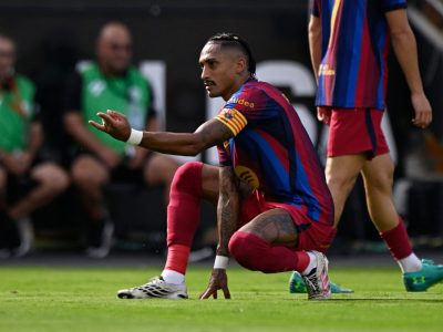 Raphinha brilha na artilharia da LaLiga e se aproxima de histórico feito pelo Barcelona