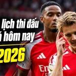 Arsenal vira sobre Chelsea com vitória por 2 a 1 e se destaca na luta pelo título da Premier League