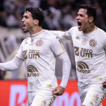 Marcinho brilha com dois gols contra o Corinthians e recorda trajetória que inclui São Paulo e passagem pelo "Terrão"