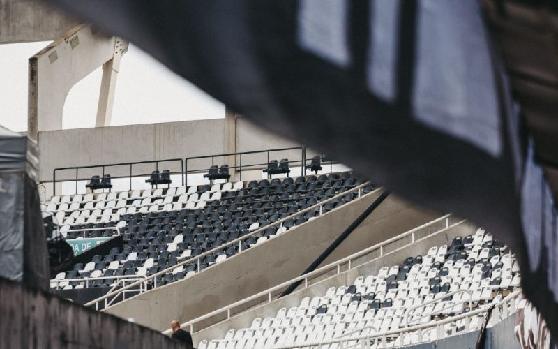 Marlon Freitas e Alexander Barboza reencontram torcida do Botafogo em duelo crucial contra o Palmeiras pelo Brasileirão
