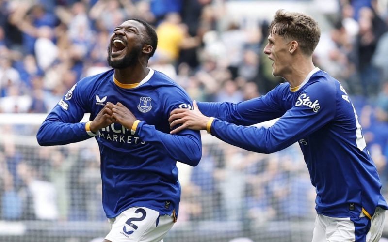 Empate emocionante: Manchester United e Everton ficam no 2 a 2 com gols no último minuto
