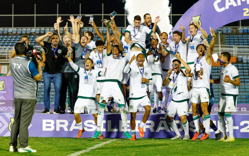 Goiás conquista título emocionante no Brasileirão Sub-20 B após vitória nos pênaltis sobre o Ceará