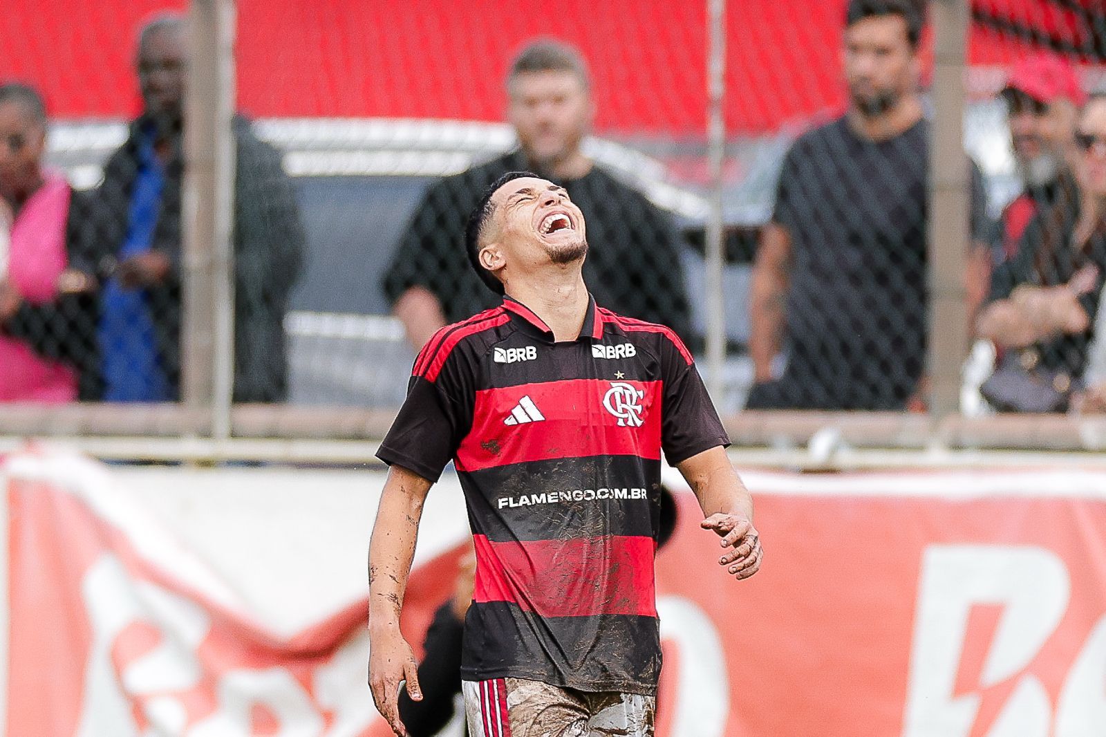 Flamengo vence o Grêmio por 3 a 1 e mantém sequência invicta no Brasileirão Sub-17 com dois gols de João Vitor Couto WhatsApp Image 2026-09-15 at 18.06.41.jpeg