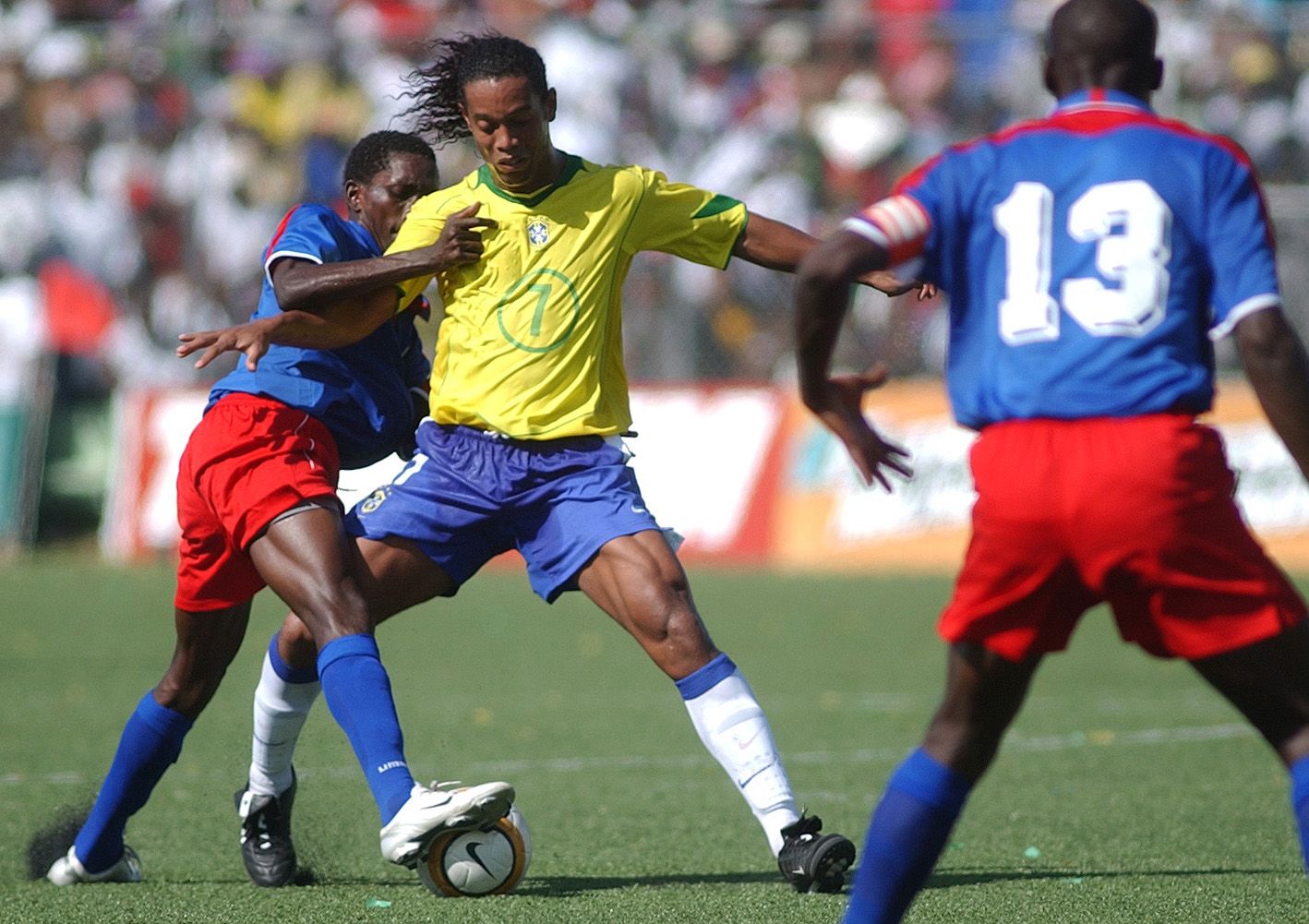 Jogo da Paz: Como o Brasil fez história e trouxe esperança ao Haiti em 2004
