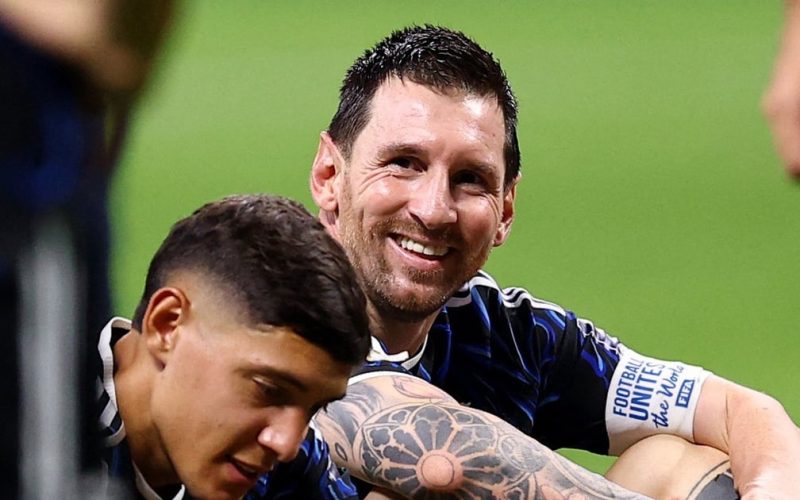 Ingressos para o último jogo de Messi batem recorde na história do futebol argentino