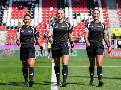 Arbitragem brasileira estreia na final da Copa do Mundo Feminina Sub-20 entre Espanha e Coreia do Norte