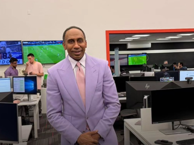 Stephen A. Smith destaca a paixão brasileira por NFL e futebol em visita aos estúdios da ESPN antes do NFL Rio Game 2026