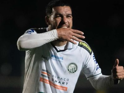 Moraes brilha em golaço, mas pede cautela: “Um jogo de cada vez” na busca pelo acesso do Operário no Brasileirão Série B