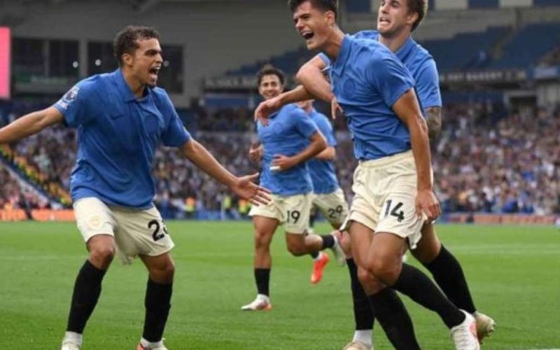 Brighton despacha Arsenal com goleada de 3 a 0 e encerra invencibilidade do rival na Premier League