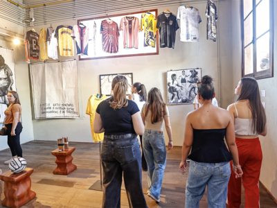 Exposição em São Paulo propõe novas perspectivas sobre o futebol além das vitórias e derrotas