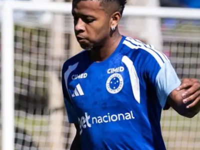 Cruzeiro libera Keny Arroyo para jogos da seleção equatoriana, mas monitora risco de lesão durante Data FIFA