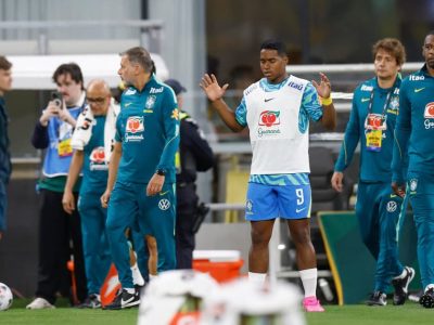 Endrick destaca pressão no futebol, mas salienta privilégios da profissão em entrevista após amistoso da Seleção Brasileira