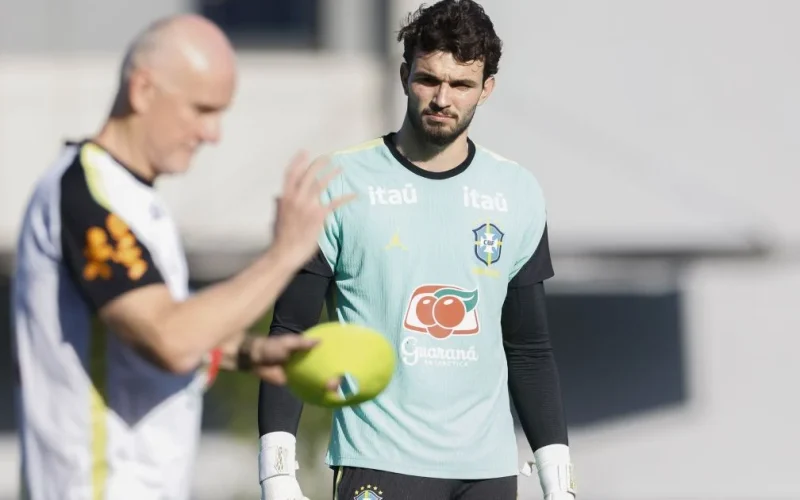 Otávio pode estrear como titular da Seleção Brasileira e igualar marca de Dida e Gomes em 23 anos