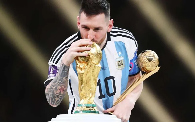 Messi receberá homenagem da AFA com aplausos em todos os jogos a partir deste fim de semana após anunciar despedida da seleção argentina