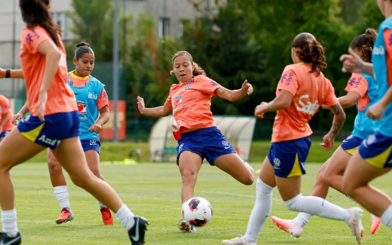 Nova lei assegura prioridade e igualdade ao desenvolvimento do futebol feminino no Brasil