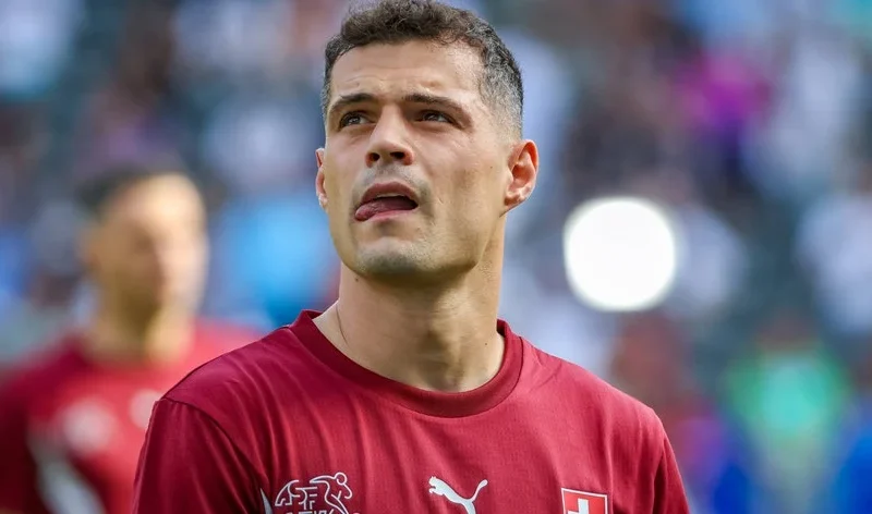 Granit Xhaka admite erro e é afastado da seleção suíça por uso de certificado de vacinação falso
