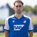 Botafogo confirma a contratação do zagueiro Arthur Chaves, recém-chegado do Hoffenheim