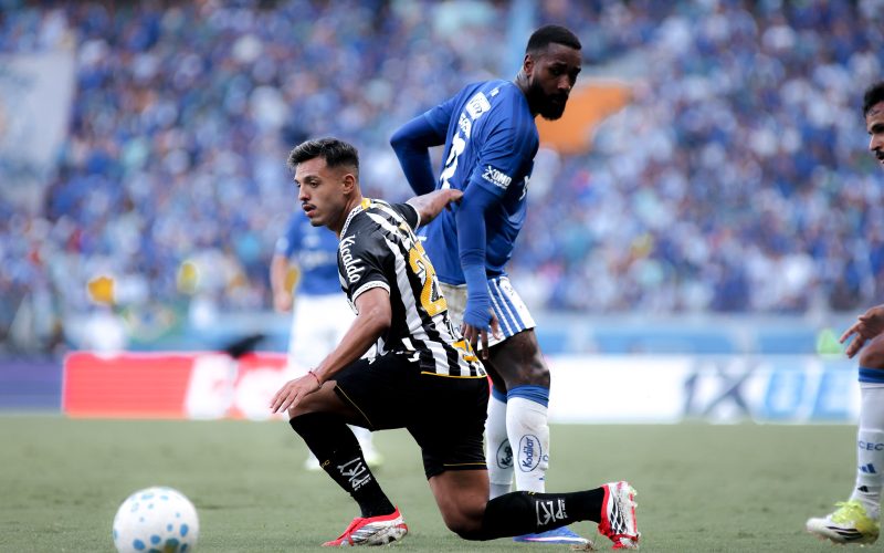 Santos em busca de sequência positiva recebe o Cruzeiro, que quer a segunda vitória seguida no Brasileirão
