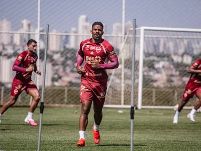 Vila Nova ganha reforço de Hayner para duelo crucial contra o América-MG na Série B
